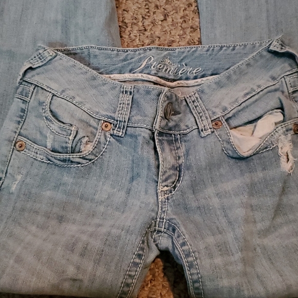 Low rise distressed bell bottom jeans - Picture 7 of 12